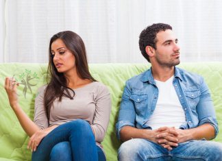 عشق که آسان نمود اول، ولی افتاد مشکلها